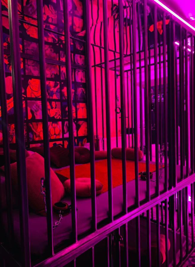 Secret Room Votre Love Room Coquine Et Insolite En Espace Privatif A Tournai Εξωτερικό φωτογραφία